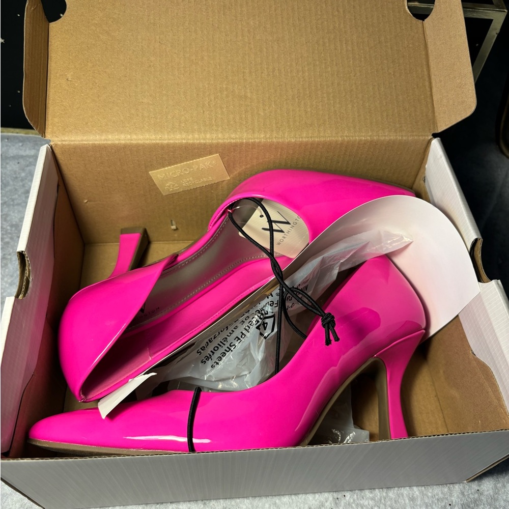 Worthington heels - Picture 2 of 4